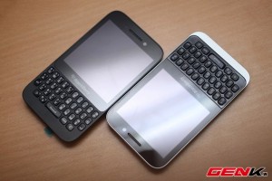 BlackBerry Q5 VS Kopi